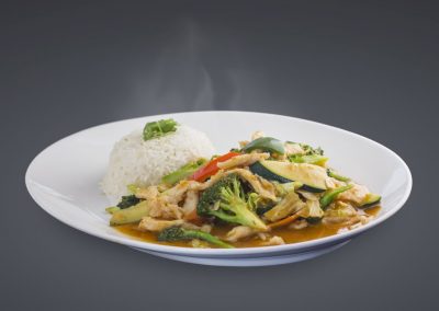 Haikky Thai Curry Huhn mit Gemüse, dazu Basmati Reis